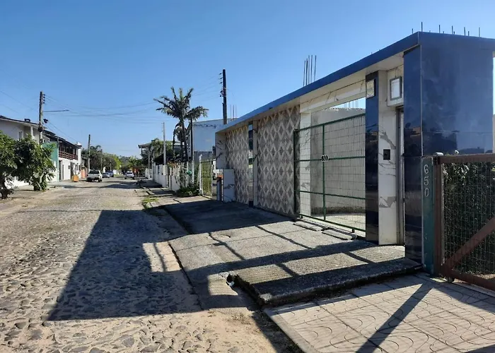 Casa A Tres Quadras Da Praia Da Cal! Torres